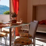 Casa E Vela Apart Otel Oggebbio