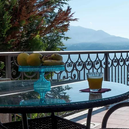 Ξενοδοχείο με διαμερίσματα Casa E Vela Oggebbio